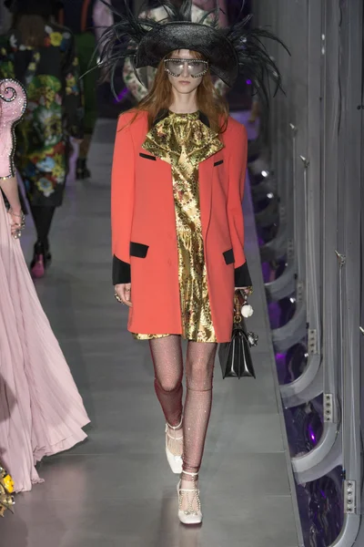 Look 82